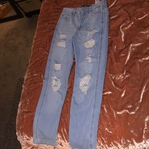 Hollister mom jeans , size 3R